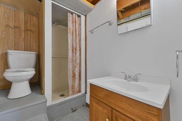 1116 E Chestnut Street, Lancaster, OH 43130
