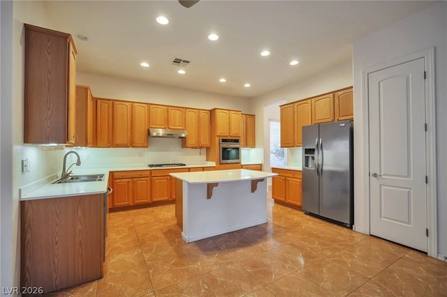 2585 Portsmouth Creek Avenue, Henderson, NV 89052