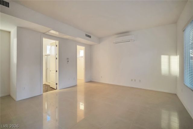 2585 Portsmouth Creek Avenue, Henderson, NV 89052