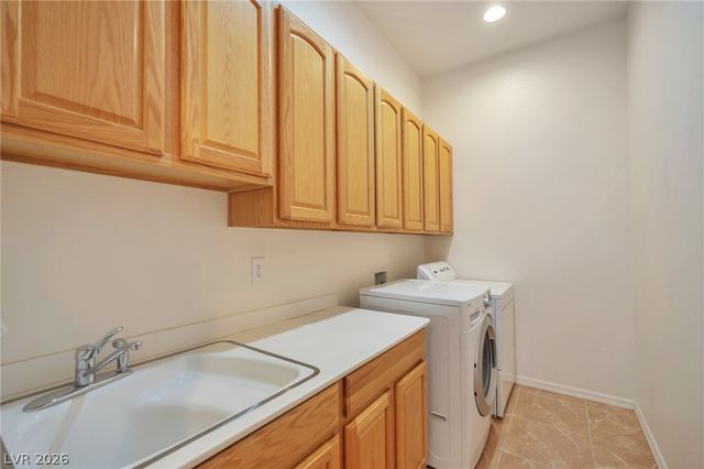 2585 Portsmouth Creek Avenue, Henderson, NV 89052