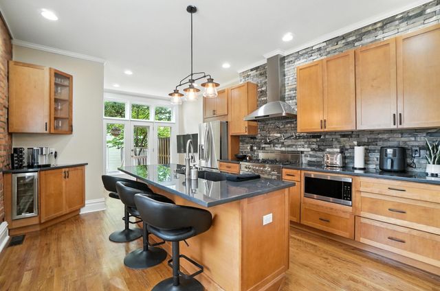 396 W 7th Avenue, Columbus, OH 43201