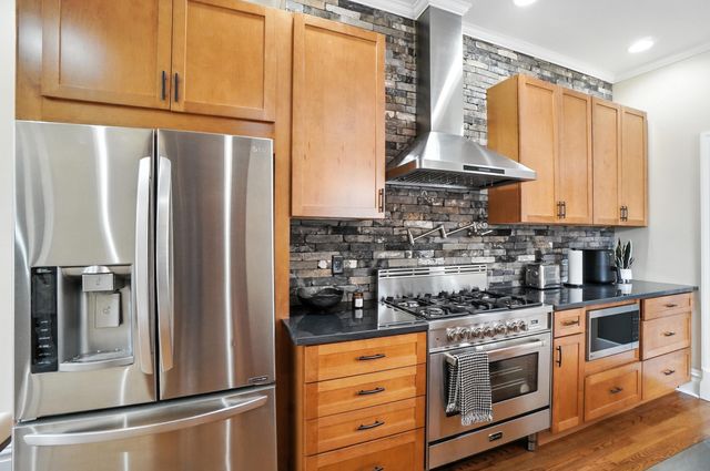 396 W 7th Avenue, Columbus, OH 43201