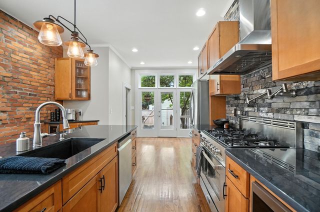 396 W 7th Avenue, Columbus, OH 43201