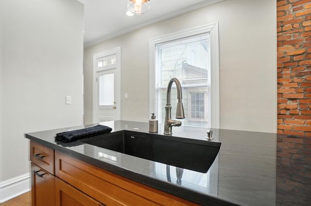 396 W 7th Avenue, Columbus, OH 43201