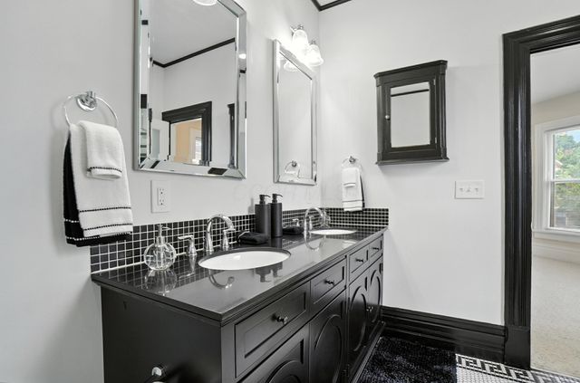 396 W 7th Avenue, Columbus, OH 43201