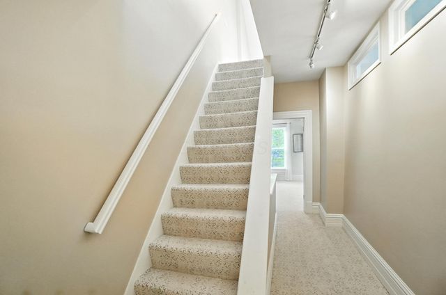 396 W 7th Avenue, Columbus, OH 43201