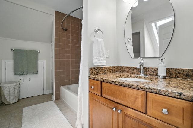 396 W 7th Avenue, Columbus, OH 43201