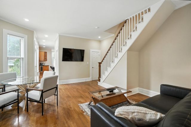 396 W 7th Avenue, Columbus, OH 43201