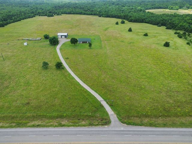 20280 US Highway 82 W, Honey Grove, TX 75446