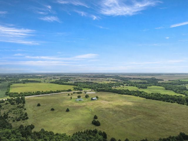 20280 US Highway 82 W, Honey Grove, TX 75446