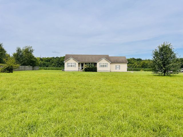183 Grosch Dr, Manchester, TN 37355