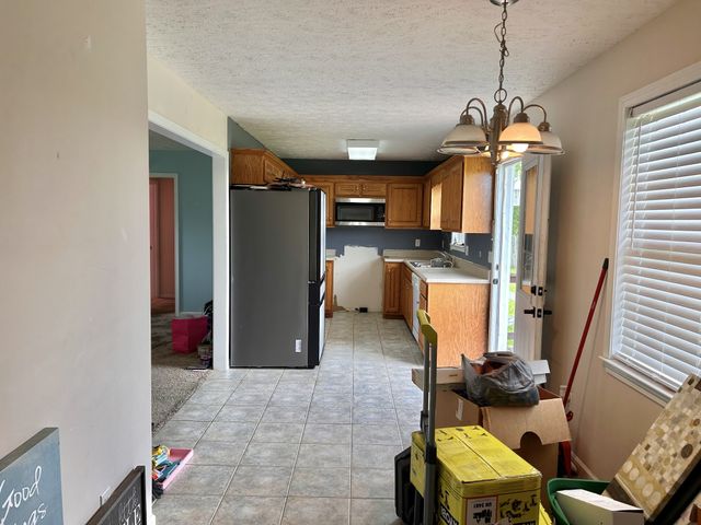 183 Grosch Dr, Manchester, TN 37355