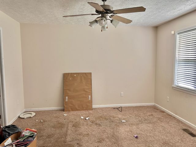 183 Grosch Dr, Manchester, TN 37355