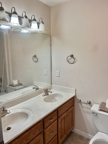 183 Grosch Dr, Manchester, TN 37355