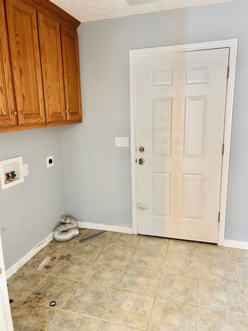 183 Grosch Dr, Manchester, TN 37355