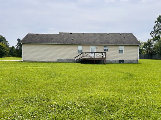 183 Grosch Dr, Manchester, TN 37355