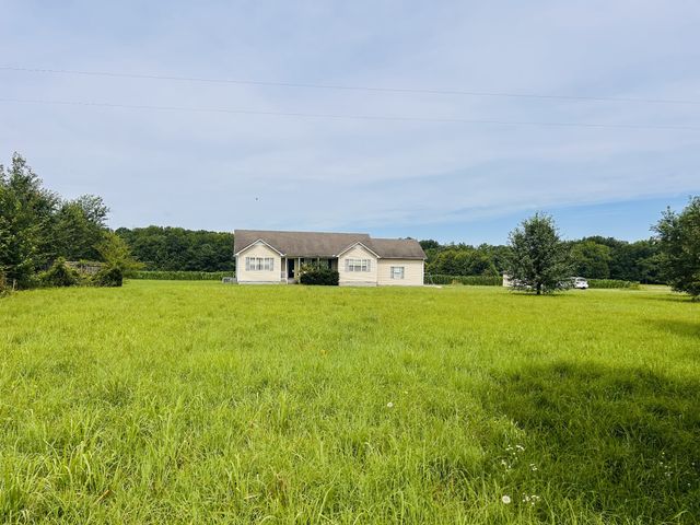 183 Grosch Dr, Manchester, TN 37355