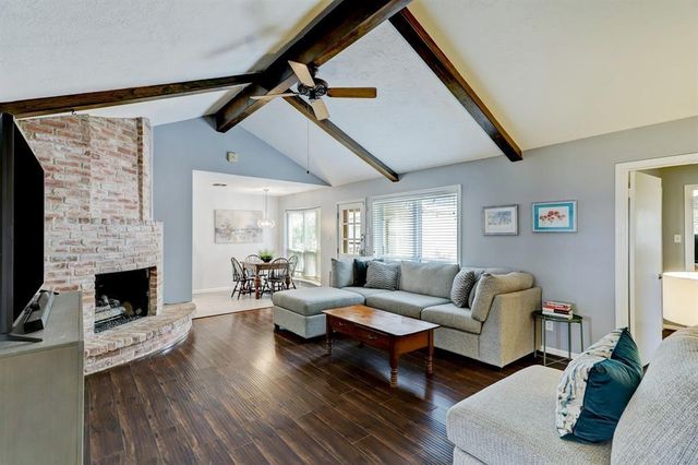 9738 Derrik Drive, Houston, TX 77080