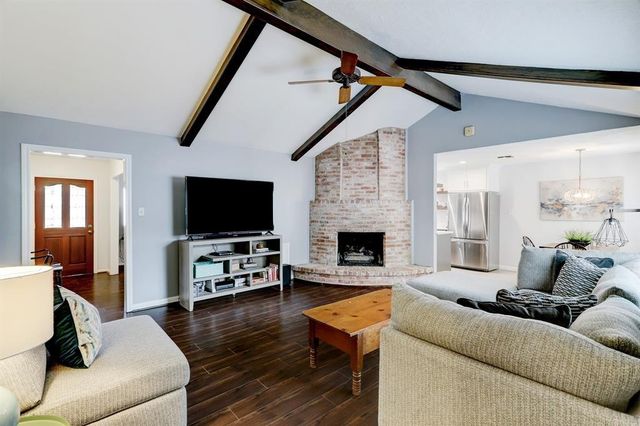 9738 Derrik Drive, Houston, TX 77080