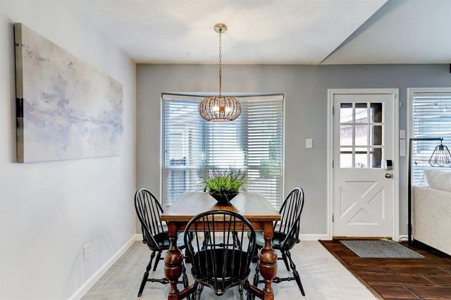 9738 Derrik Drive, Houston, TX 77080