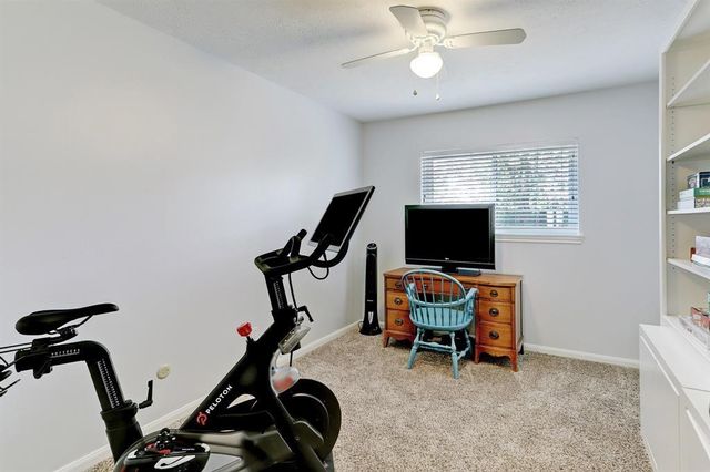 9738 Derrik Drive, Houston, TX 77080