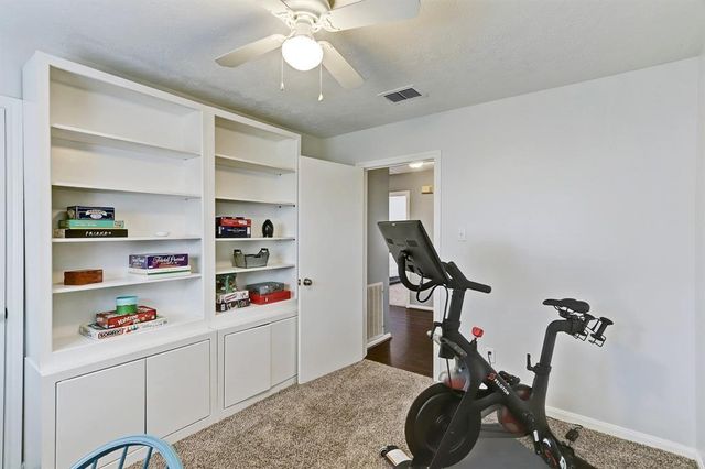 9738 Derrik Drive, Houston, TX 77080