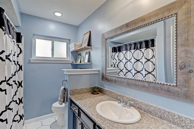 9738 Derrik Drive, Houston, TX 77080