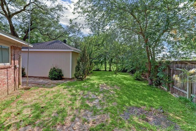 9738 Derrik Drive, Houston, TX 77080