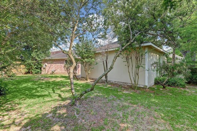 9738 Derrik Drive, Houston, TX 77080