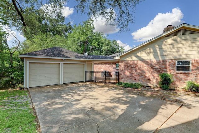 9738 Derrik Drive, Houston, TX 77080