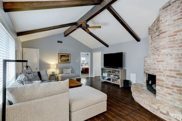 9738 Derrik Drive, Houston, TX 77080