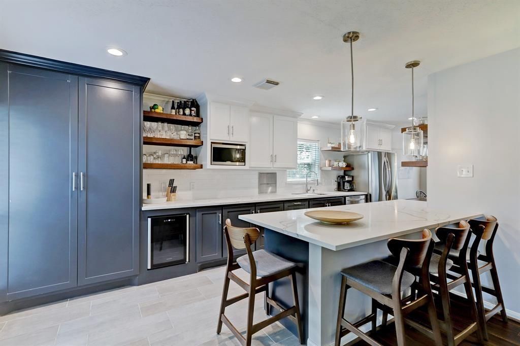 9738 Derrik Drive, Houston, TX 77080