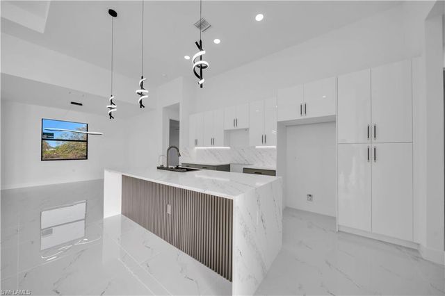 3019 46th ST W, Lehigh Acres, FL 33971