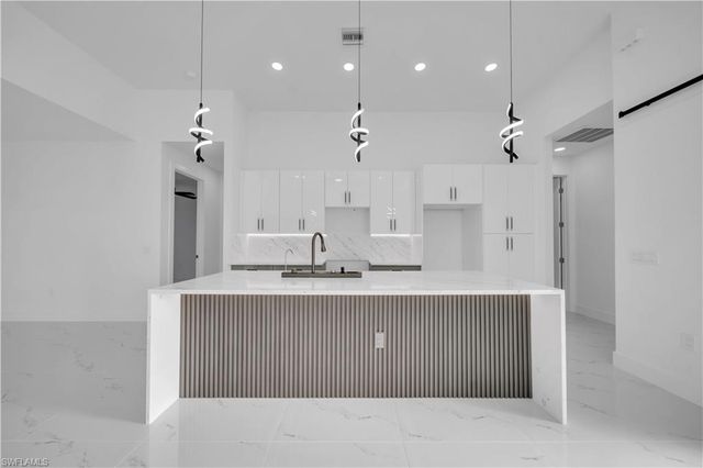 3019 46th ST W, Lehigh Acres, FL 33971