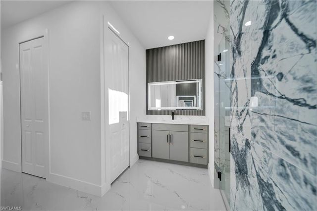 3019 46th ST W, Lehigh Acres, FL 33971