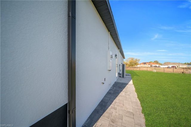 3019 46th ST W, Lehigh Acres, FL 33971