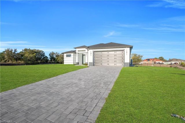 3019 46th ST W, Lehigh Acres, FL 33971