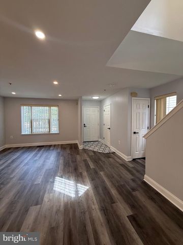 4003 BLAKNEY LN SE, Washington, DC 20032