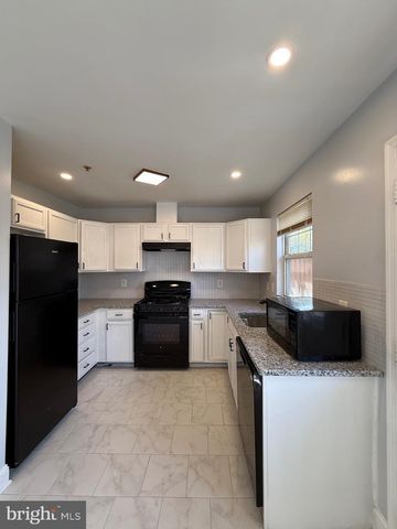 4003 BLAKNEY LN SE, Washington, DC 20032