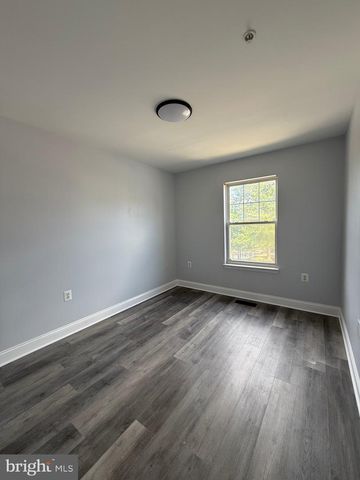 4003 BLAKNEY LN SE, Washington, DC 20032