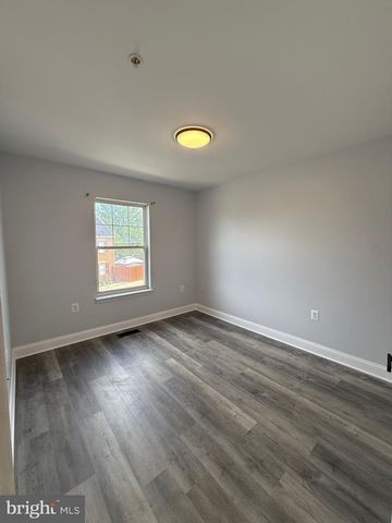 4003 BLAKNEY LN SE, Washington, DC 20032