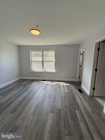 4003 BLAKNEY LN SE, Washington, DC 20032