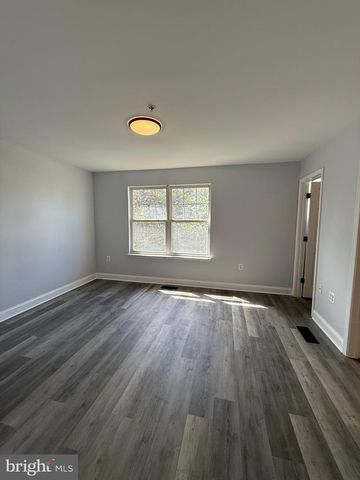 4003 BLAKNEY LN SE, Washington, DC 20032