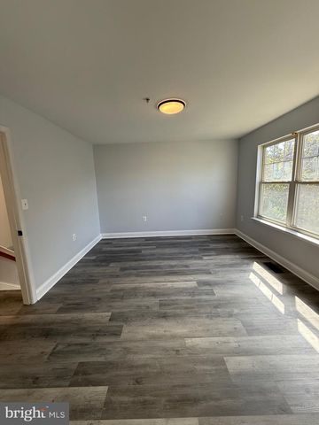 4003 BLAKNEY LN SE, Washington, DC 20032