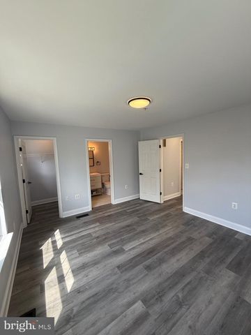 4003 BLAKNEY LN SE, Washington, DC 20032