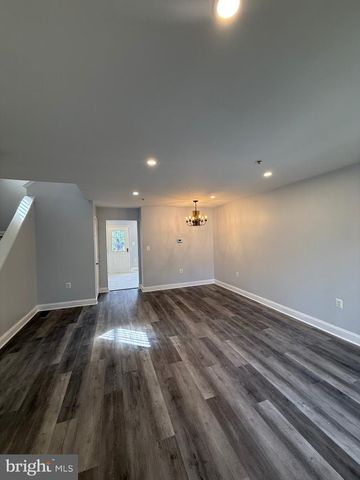 4003 BLAKNEY LN SE, Washington, DC 20032