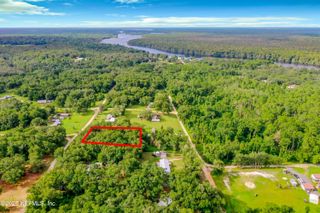 207 RICHMOND Street, Satsuma, FL 32189