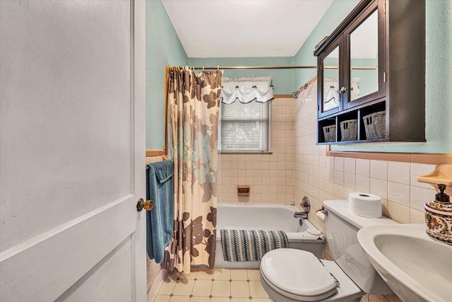 2251 Moir ST, Roanoke, VA 24012