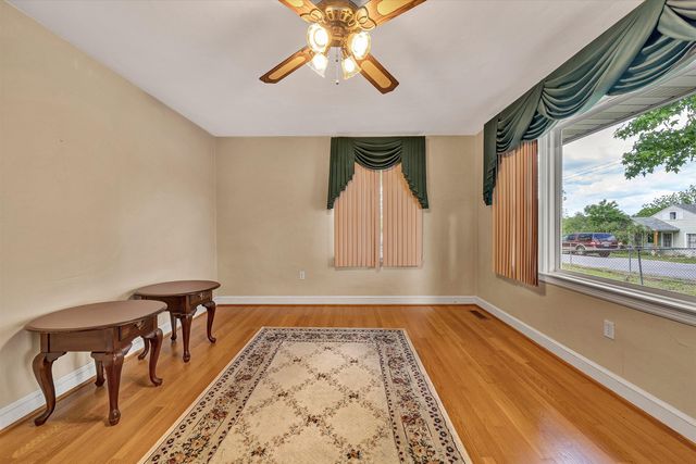 2251 Moir ST, Roanoke, VA 24012