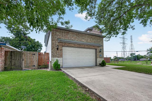 11435 Carvel Lane, Houston, TX 77072